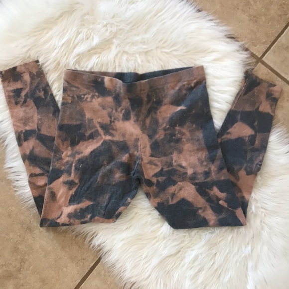 Reverse Tie Dye Leggings - Picture 2 of 3